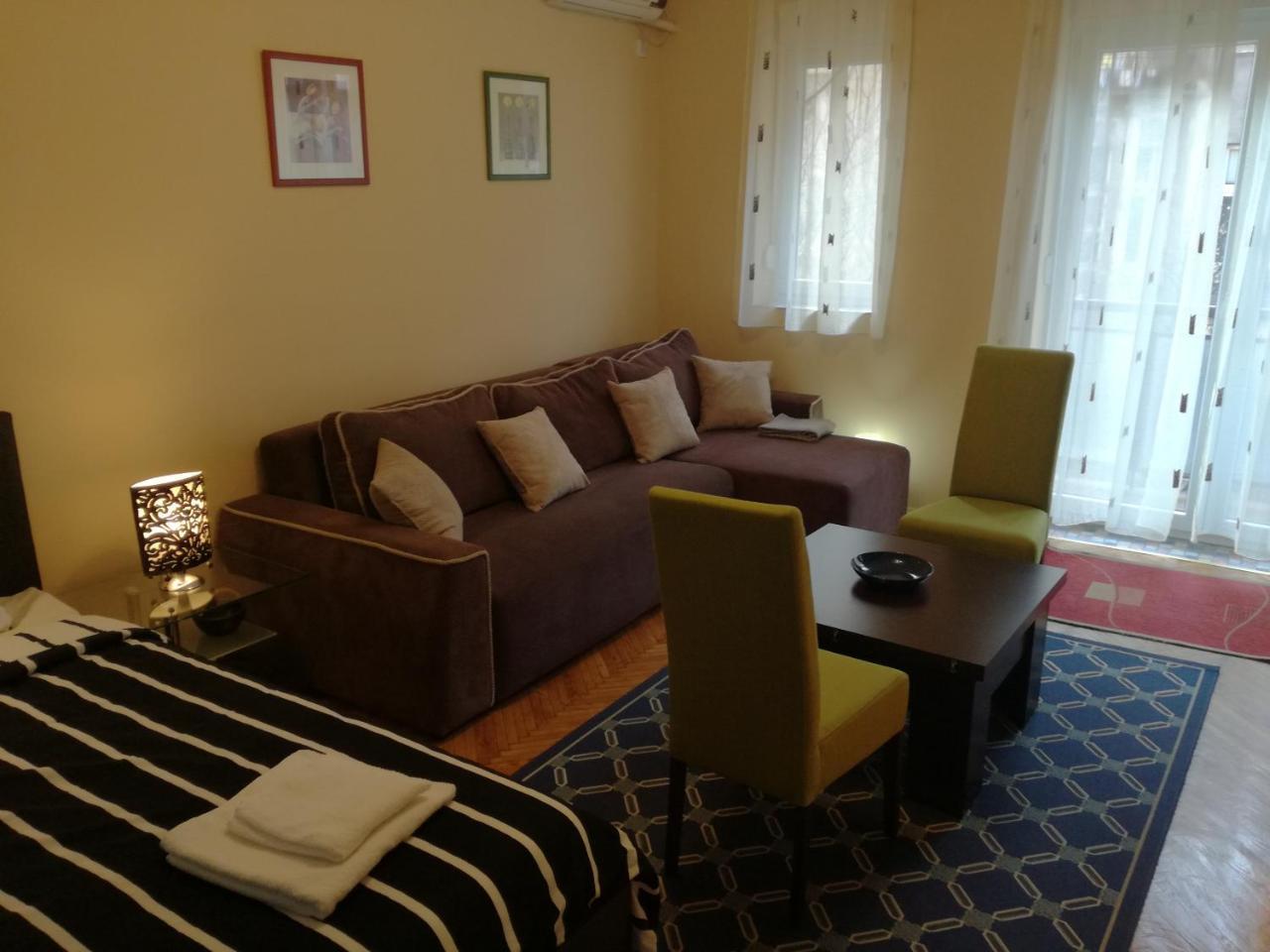By The Park Free Parking Apartment Belgrade Luaran gambar